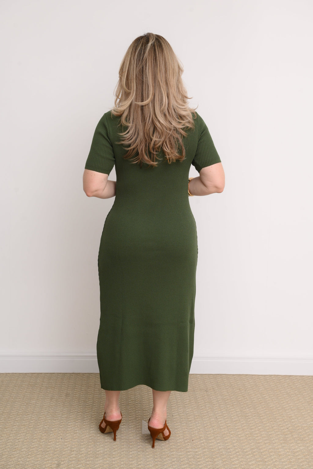 VESTIDO CANELADO NUBIA