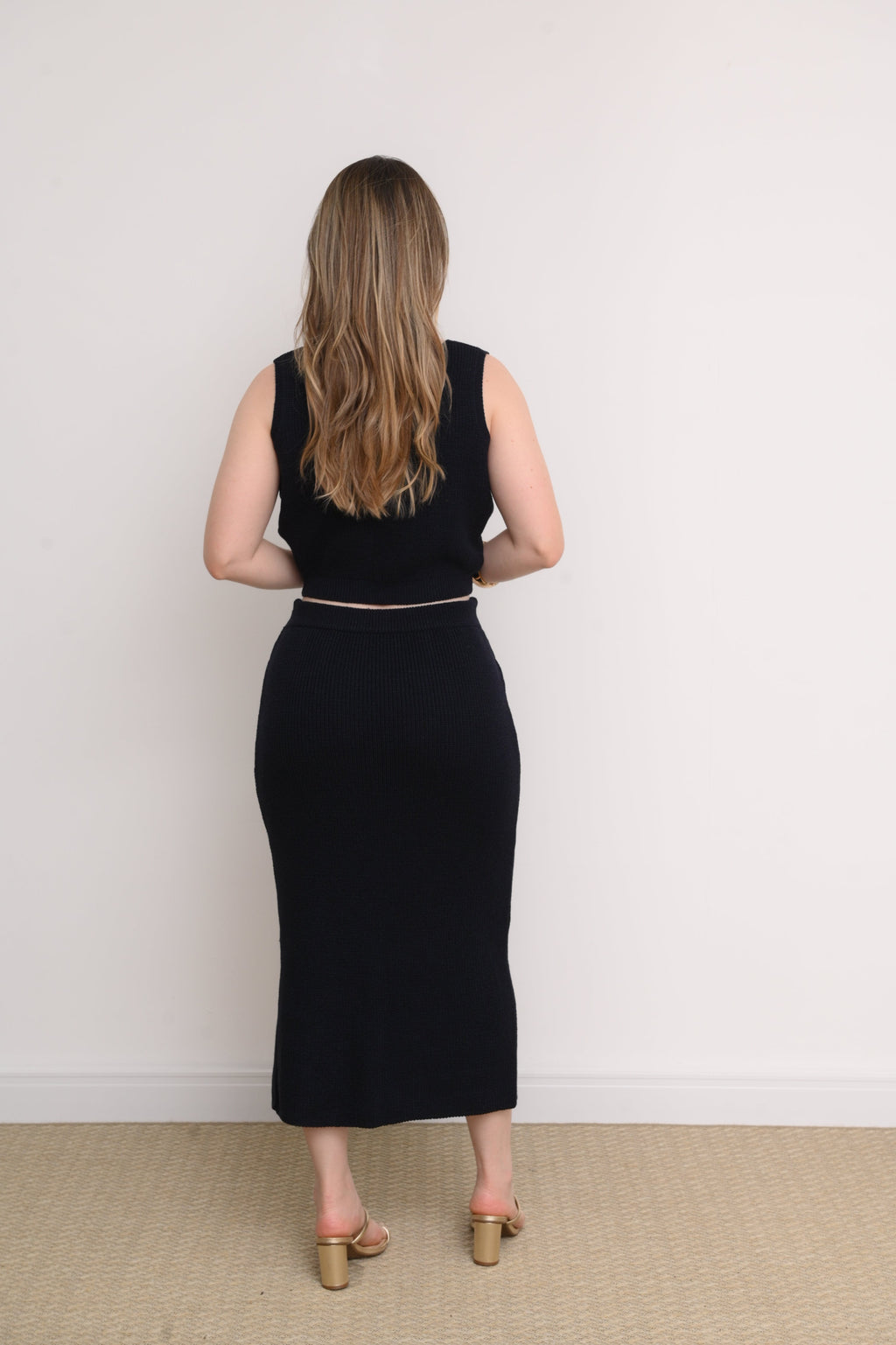 CONJUNTO SAIA MIDI E CROPPED TRICOT LARISSA