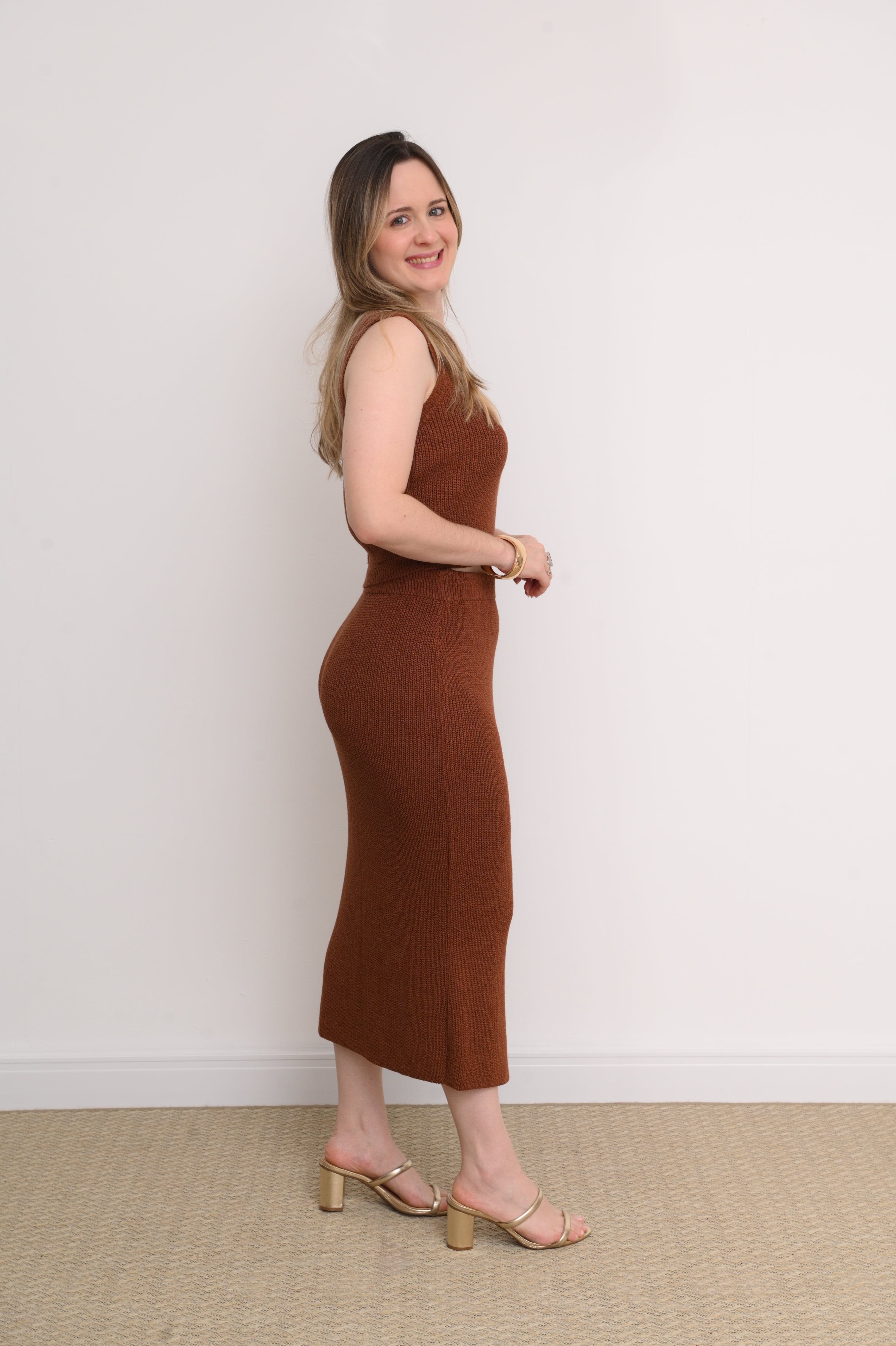 CONJUNTO SAIA MIDI E CROPPED TRICOT LARISSA